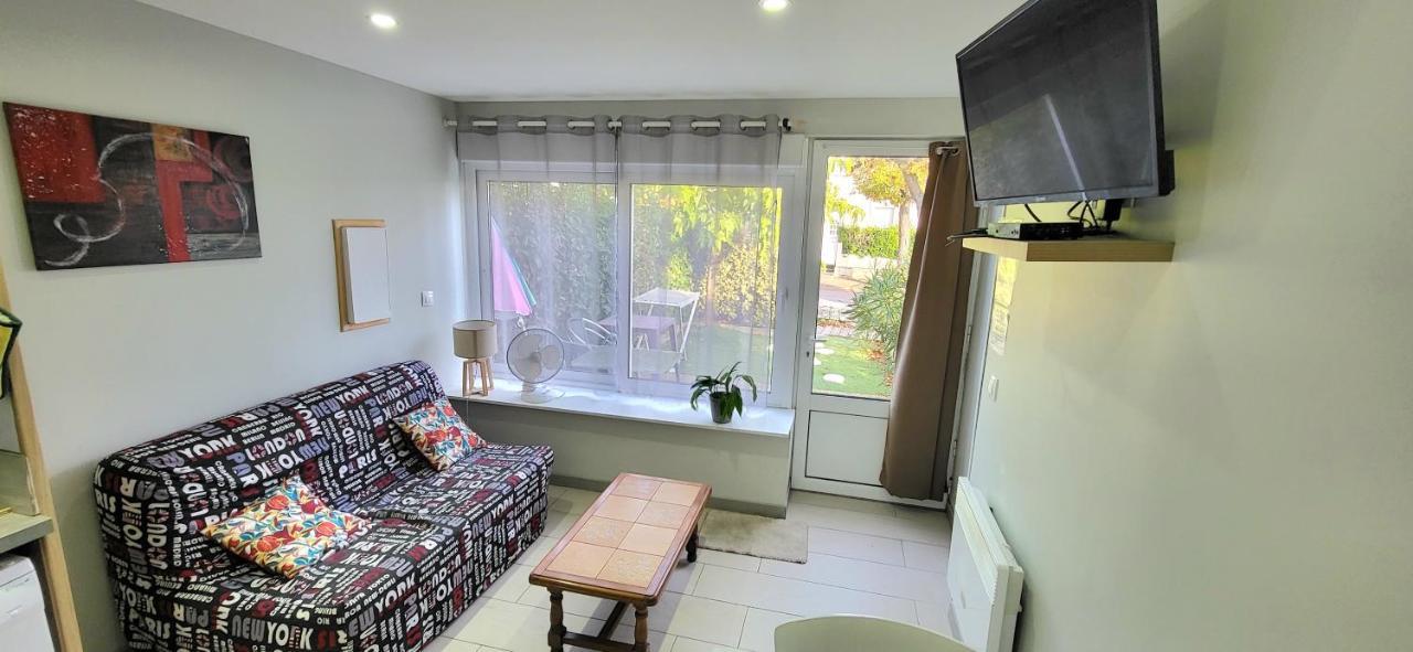 Residences Les Sansonnets "Appartements & Studios" Jonzac Exterior foto