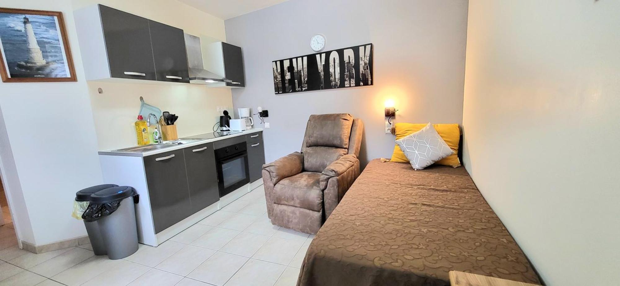 Residences Les Sansonnets "Appartements & Studios" Jonzac Exterior foto