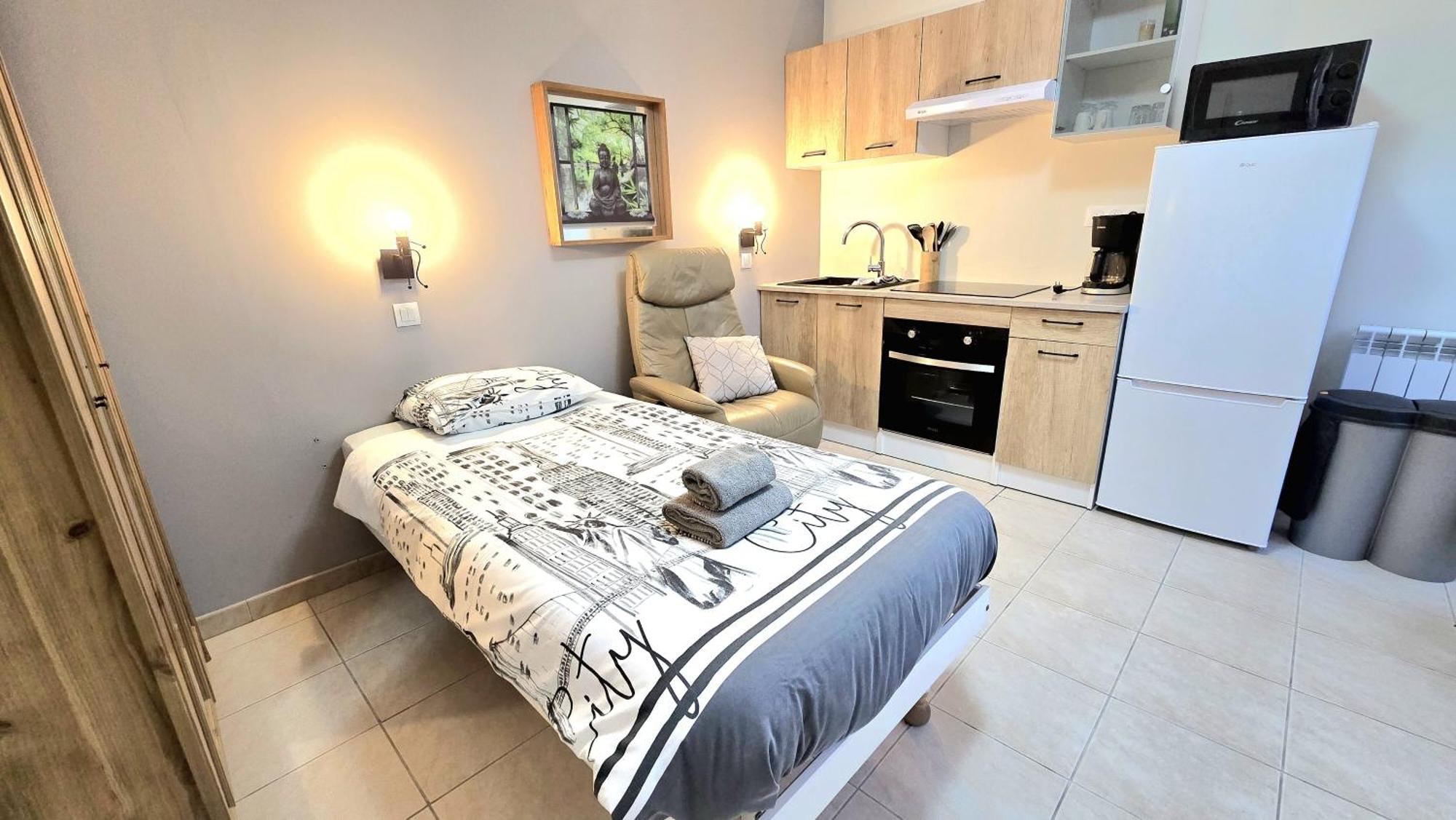 Residences Les Sansonnets "Appartements & Studios" Jonzac Exterior foto